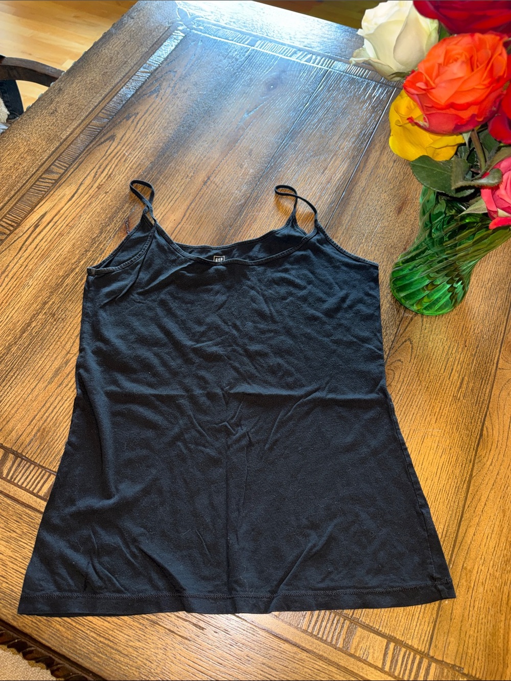 GAP Black Women's Slim Camisole with spaghetti Straps